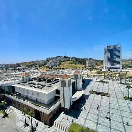 Chic & Spacious 3 Bedrooms - Train Station & Beach Tangier Exterior photo