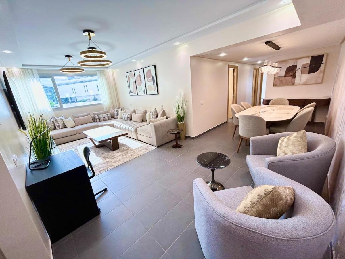 Chic & Spacious 3 Bedrooms - Train Station & Apartment Tangier