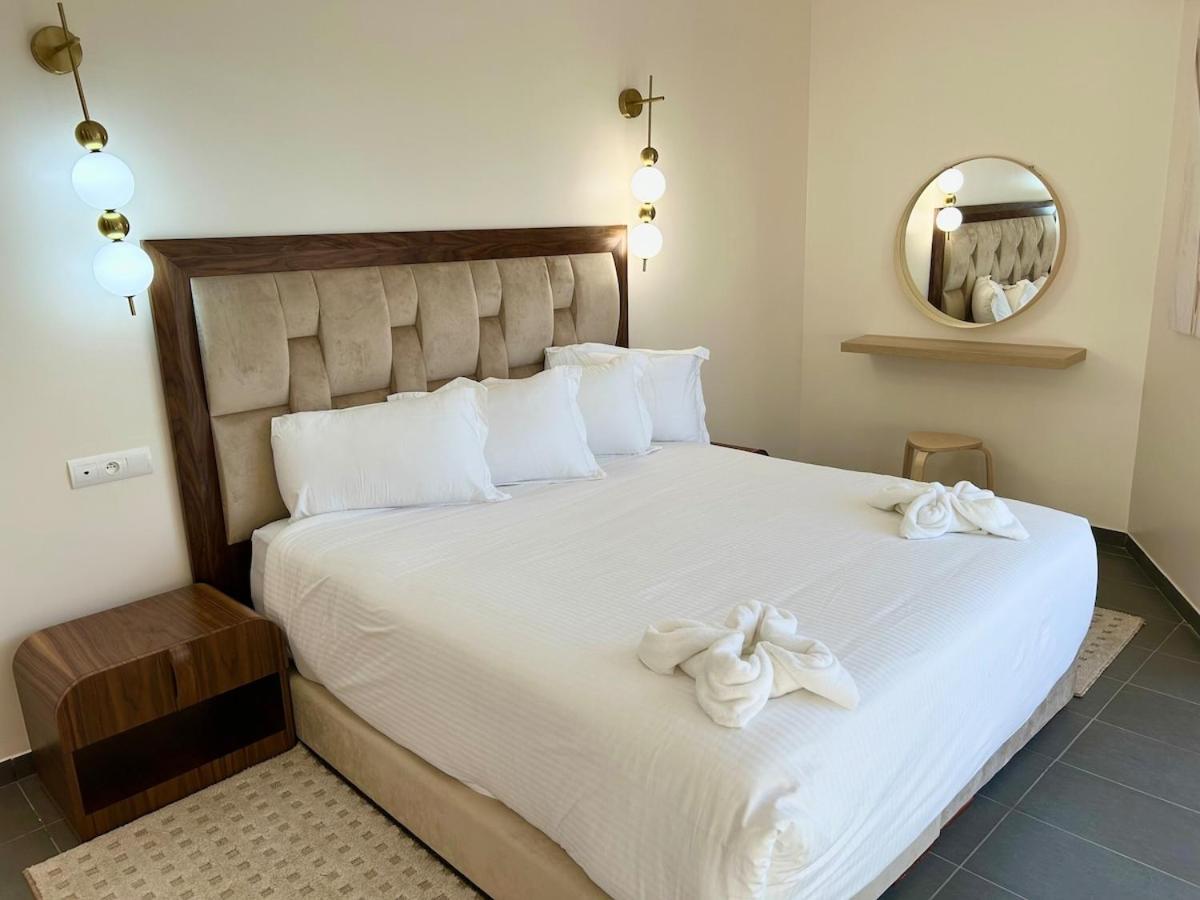 Chic & Spacious 3 Bedrooms - Train Station & Tangier