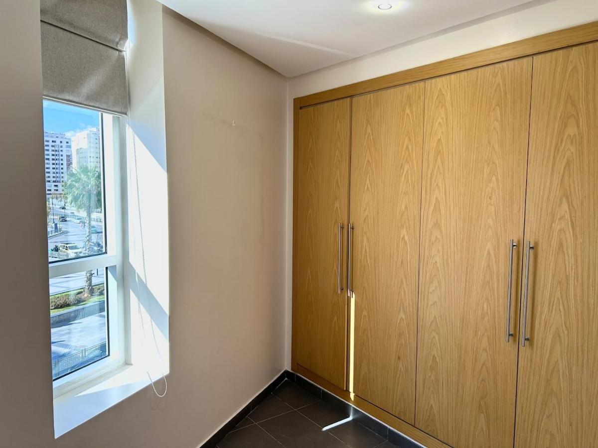 Chic & Spacious 3 Bedrooms - Train Station & *